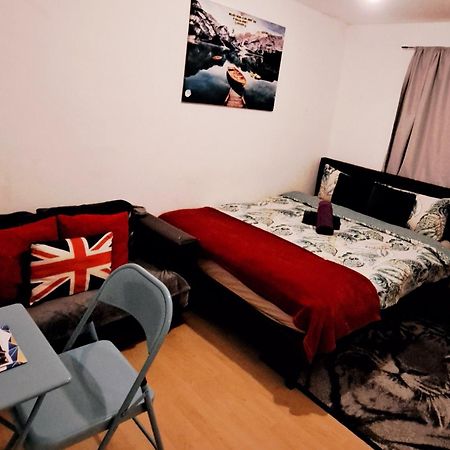 Merciful King Room, In Zone 2-3 Londres Extérieur photo